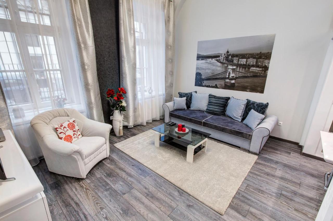 Sweet Dreams In The Heart Of The City Apartment Budapest Bilik gambar