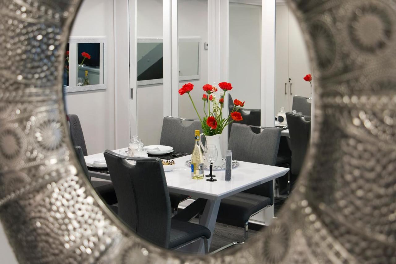 Sweet Dreams In The Heart Of The City Apartment Budapest Bilik gambar